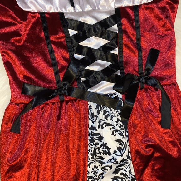 Little Red Riding Hood Attire - Picture 3 of 9
